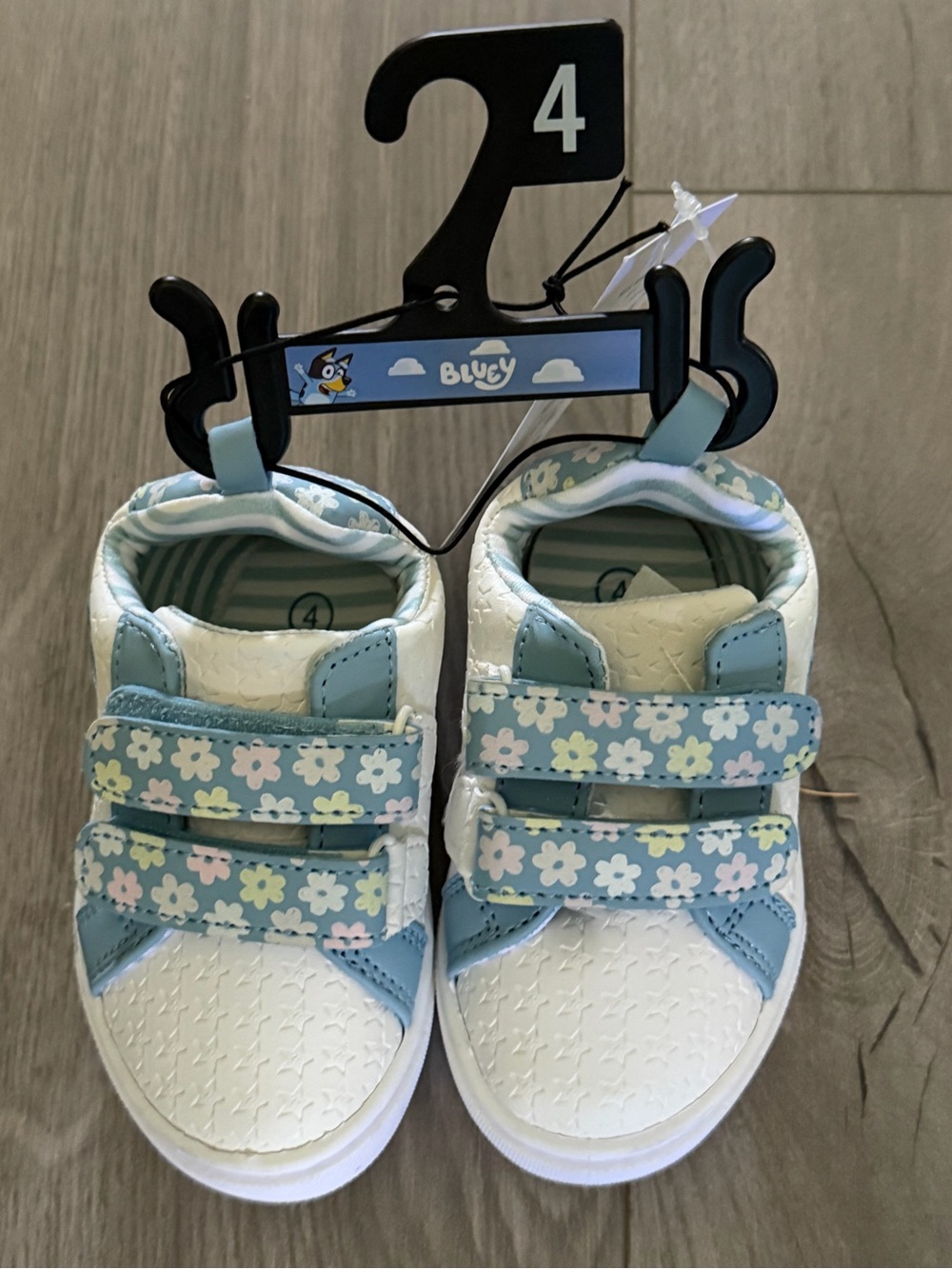 Bluey Floral Velcro Kids Sneakers in Light Blue - Size 4